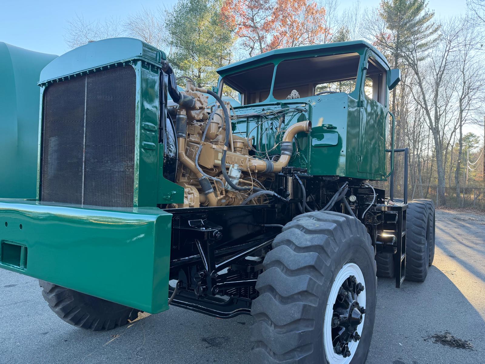 Peterbilt tanker front